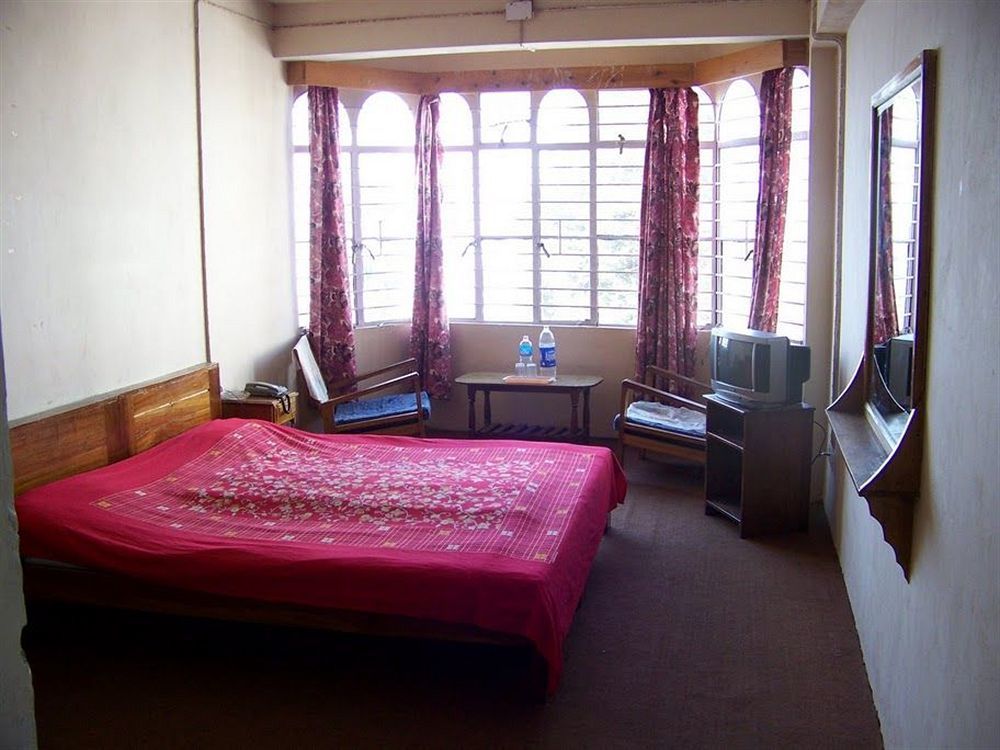 Old - Main Bellevue Heritage Hotel Darjeeling  Extérieur photo
