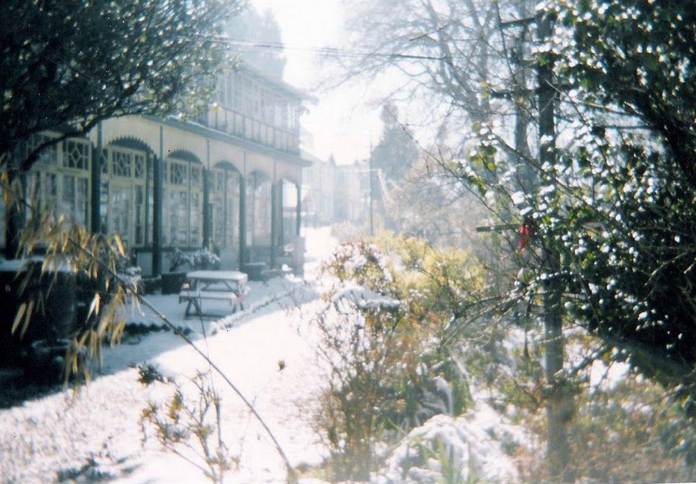 Old - Main Bellevue Heritage Hotel Darjeeling  Extérieur photo