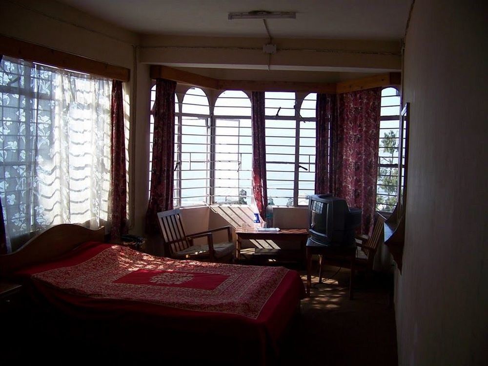 Old - Main Bellevue Heritage Hotel Darjeeling  Extérieur photo