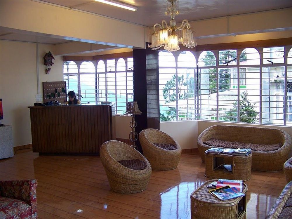 Old - Main Bellevue Heritage Hotel Darjeeling  Extérieur photo