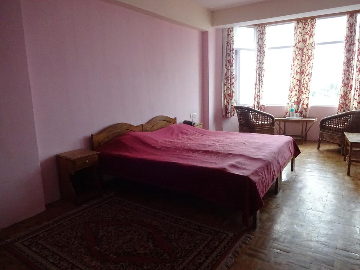Old - Main Bellevue Heritage Hotel Darjeeling  Extérieur photo