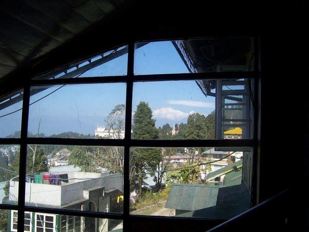 Old - Main Bellevue Heritage Hotel Darjeeling  Extérieur photo