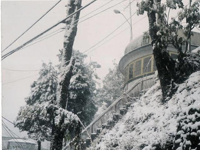 Old - Main Bellevue Heritage Hotel Darjeeling  Extérieur photo